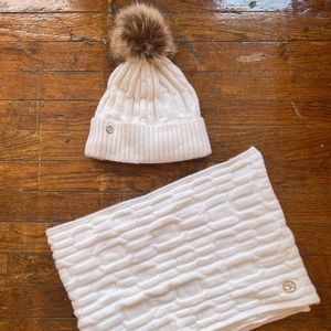 Unused Calvin Klein Soft White Puffer Hat & Infinity Scarf with Gold Hardware